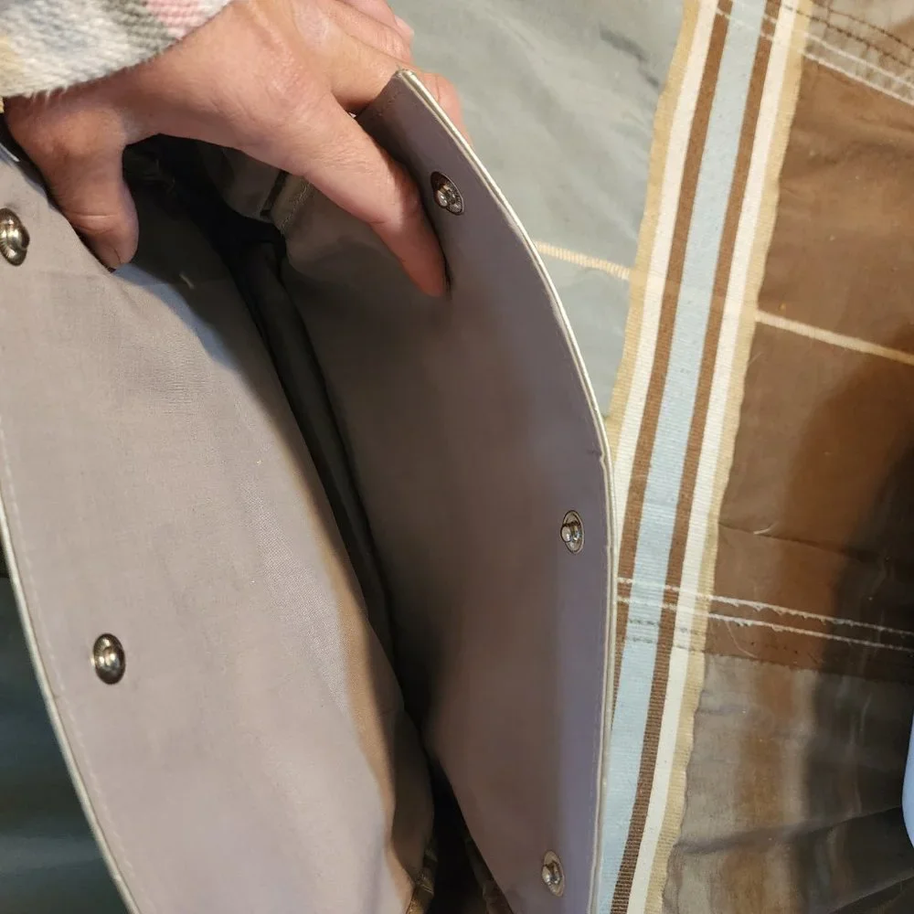 Purse - Picture 2 of 2